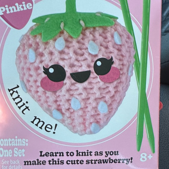 Itty Bitty Knit Kit - Pink Strawberry - Picture 2 of 4